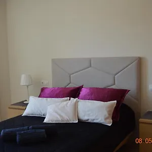 Bright, Modern In The Heart Of Apartamento